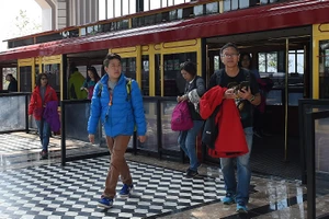 Tàu hỏa leo núi lên Fansipan chỉ 50.000 đồng/hai chiều