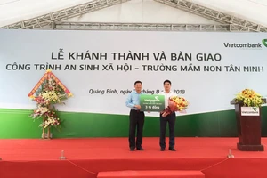 Vietcombank bàn giao trường mầm non 3 tỉ tại Quảng Bình
