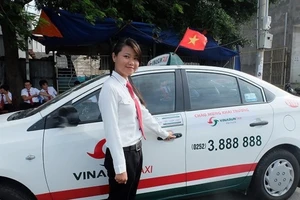 Bổ sung tem kiểm định màu sắc cho xe kinh doanh vận tải