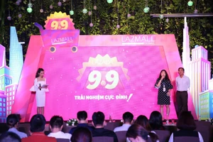 Trải nghiệm mua hàng chính hãng online tại LazMall