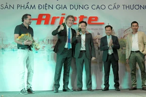 Robot hút bụi thông minh