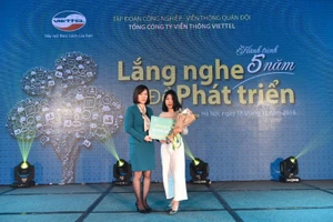 Viettel trao giải 'Lắng nghe để phát triển' năm 2018