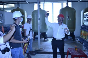 Đem nước sạch phục vụ người dân La Ngà