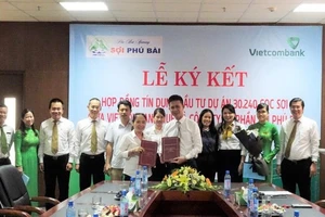 Vietcombank Huế ký hợp đồng tín dụng 364 tỷ với công ty sợi