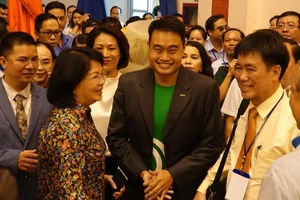 Grab hỗ trợ 5 tỷ đồng cho dự án “Xây cầu đến lớp” ​