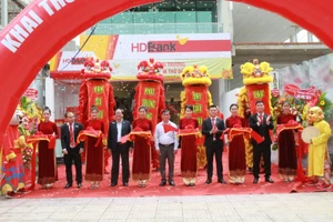 HDBank khai trương hai trụ sở mới tại TP.HCM