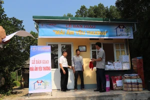 Mái ấm yêu thương đã được trao tặng