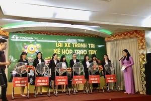 Vinasun: ‘Lái xe tranh tài - Xế hộp trao tay’