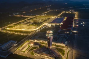 Nhiều tour giá ưu đãi đến Quảng Ninh bằng đường hàng không