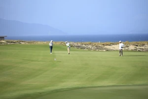 Giải Golf 'Vì Trường Sa thân yêu' gây quỹ hơn 136 tỉ đồng