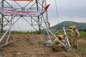 Đường dây 220 kV Nha Trang-Tháp Chàm vướng giải phóng mặt bằng