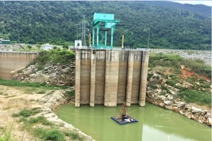 Các nhà máy thủy điện cung cấp nước cho hạ du 