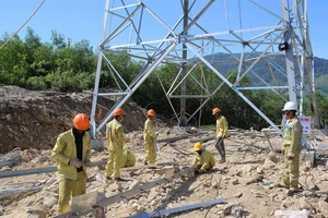 Dự án đường dây 500 kV mạch 3 vướng giải phóng mặt bằng