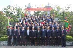 Dâng hương tại di tích khai thác than đầu tiên ở Việt Nam