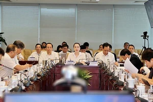 EVNNPC làm việc với Tổ chức xếp hạng Fitch Ratings