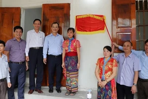 EVNGENCO1, Thủy điện Bản Vẽ tặng nhà tình nghĩa tại Nghệ An 