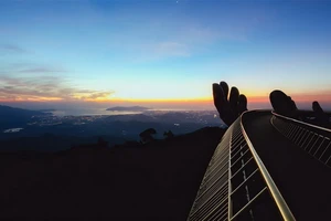 Cầu Vàng đẹp trong mọi khoảnh khắc thời gian