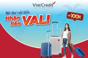 VietCredit ưu đãi hè tặng vali cao cấp cho chủ thẻ vay