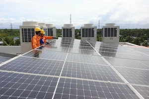 Kiểm tra thực tế mua bán điện mặt trời tại Vĩnh Long