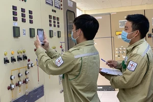 EVNNPT làm chủ công nghệ điều khiển tích hợp trạm biến áp