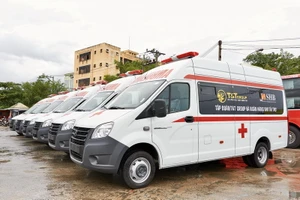 T&T và SHB tặng kit test nhanh COVID-19 và xe cứu thương cho nhiều tỉnh, thành 