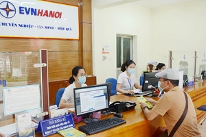 COVID-19: EVNHANOI đã giảm 1.850 tỉ đồng tiền điện