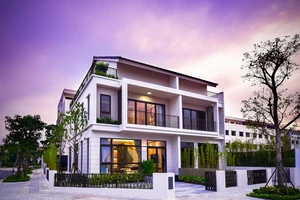 Gem Sky World và nhà phố mẫu phong cách chuẩn hiện đại