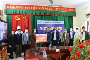 EVNGENCO1 tặng thiết bị phòng học trực tuyến tại Bắc Giang