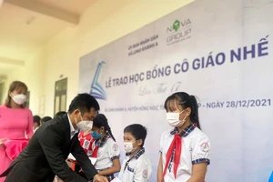 Học bổng Cô giáo Nhế - chắp cánh ước mơ, nâng bước em đến trường