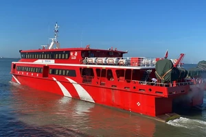 Mạng bán vé tàu cao tốc trực tuyến đi du lịch biển đảo tại Việt Nam