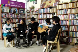 Cô gái mắc bệnh bại não bẩm sinh và thư viện miễn phí ‘Niềm tin’