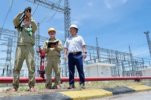 Truyền tải điện vận hành an toàn lưới điện mùa nắng nóng