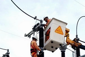 EVNNPT sẽ sớm đưa lưới điện trở lại vận hành an toàn