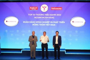 Agribank TOP 10 Thương hiệu mạnh ngành Ngân hàng Tài chính năm 2022 