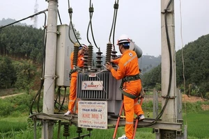 EVNNPC khuyến cáo sử dụng điện tiết kiệm mùa nắng nóng 