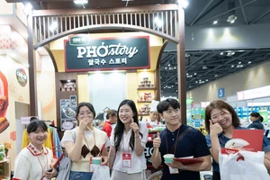 Vị ngon Phở Việt "tấn công" Hàn Quốc: khi nghệ thuật và ẩm thực gói gọn trong 1 gói phở