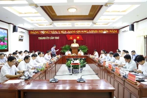 Tổng công ty Điện lực miền Nam làm việc với lãnh đạo Thành phố Cần Thơ về tình hình cung cấp điện