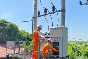 EVNNPC nỗ lực vận hành hệ thống điện ổn định mùa nắng nóng