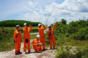 Xây dựng hệ thống truyền tải điện đồng bộ, hiện đại 