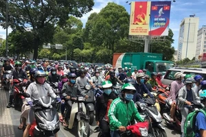 Diễu hành môtô phát động năm an toàn giao thông