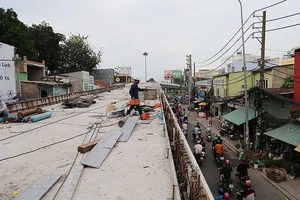 Thông xe nhánh cầu vượt 'khó nhất' nút Nguyễn Kiệm