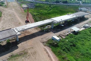 Cao tốc Trung Lương - Mỹ Thuận nhìn từ trên cao
