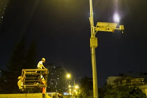 Lắp trạm quan trắc cảnh báo ở 'rốn ngập' Nguyễn Hữu Cảnh