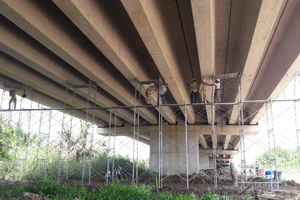 Cảnh cáo tư vấn giám sát cao tốc Bến Lức - Long Thành 