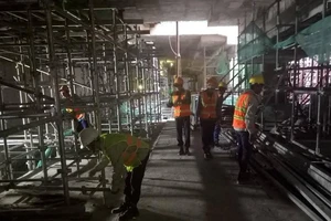 Hai bộ chậm trễ, metro số 1 lâm nguy
