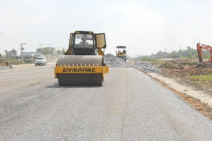 Ngừng việc tập thể ở dự án cao tốc Bến Lức - Long Thành