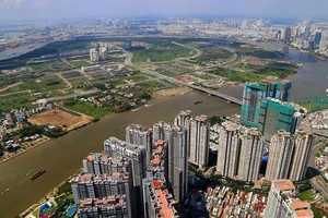 Triển khai lắp đặt bốn tên đường mới cho Khu đô thị Thủ Thiêm