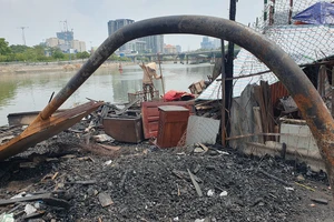 Cuộc sống tạm bợ bên bờ nam Kênh Đôi