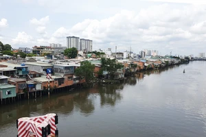 TP.HCM sắp gỡ được nút thắt di dời nhà trên và ven kênh rạch