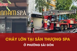 Đang điều tra nguyên nhân đám cháy lớn trên sân thượng của một tiệm spa